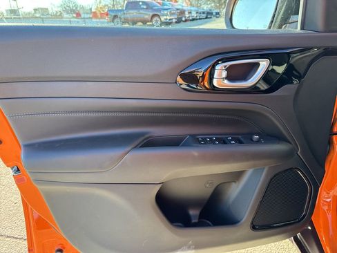 New 2026 Jeep Compass Latitude image 10