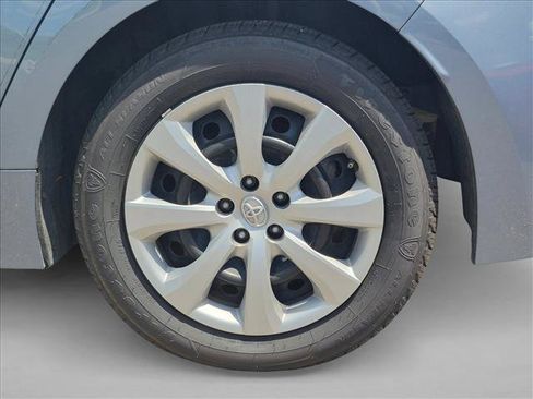 Used 2020 Toyota Corolla LE FWD image 15