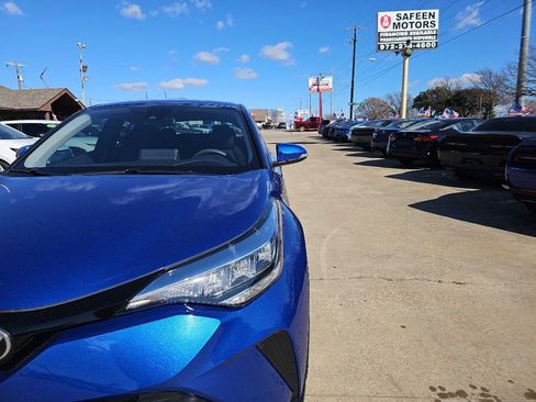 Used 2020 Toyota C-HR LE image 6