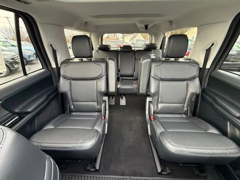 New 2025 Ford Expedition Max Platinum w/ Driver's Package image 31