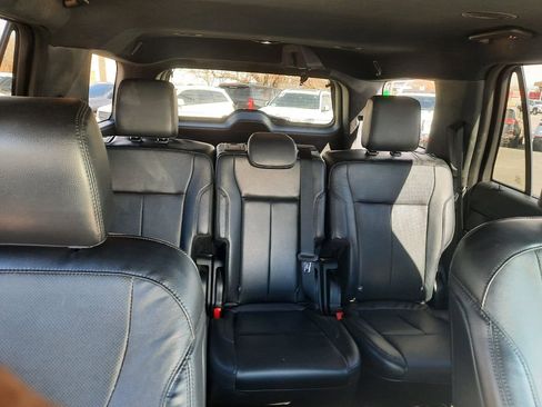 Used 2018 Ford Expedition XLT AWD/4WD image 19