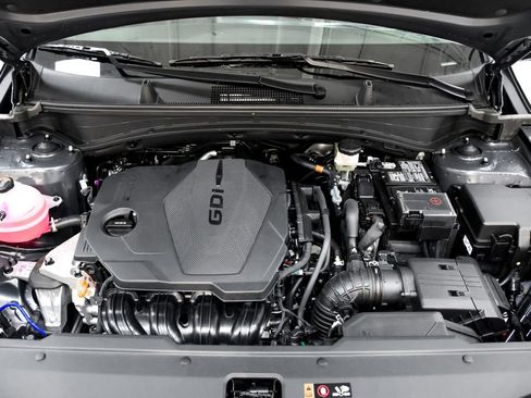 Certified 2024 Kia Sportage SX image 3