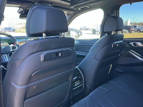 Used 2026 BMW X5 M60i image 18