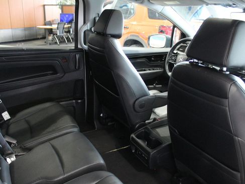 Used 2023 Honda Odyssey Touring image 20