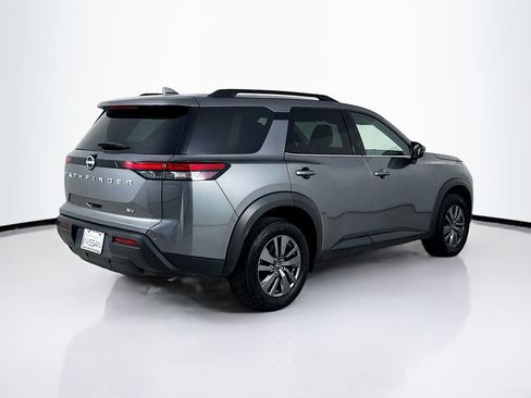 Used 2024 Nissan Pathfinder SV FWD image 7