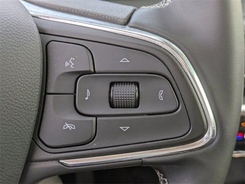 Used 2024 Buick Encore GX Avenir image 25