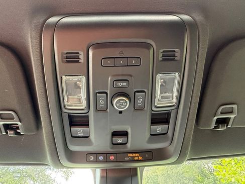 Used 2021 Chevrolet Tahoe High Country w/ Premium Package AWD/4WD image 36