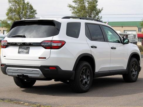 New 2025 Honda Pilot TrailSport image 6