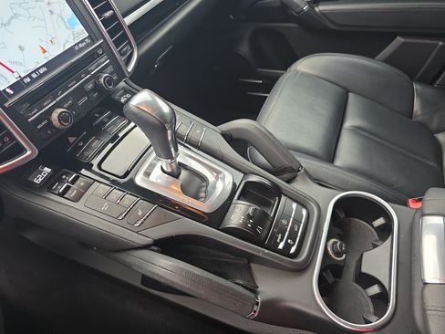 Used 2012 Porsche Cayenne AWD/4WD image 23