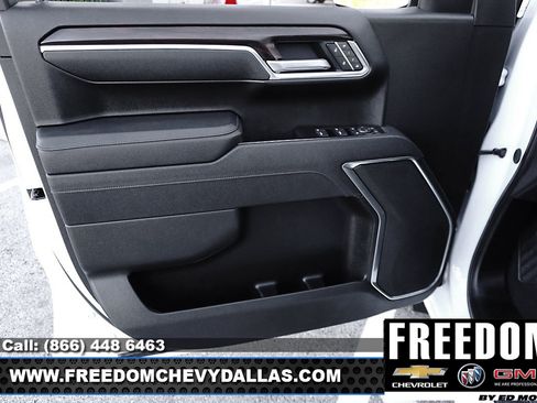 Used 2025 GMC Sierra 1500 SLT image 32