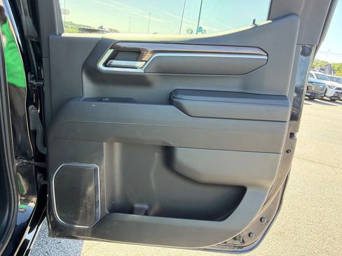 Used 2025 Chevrolet Silverado 1500 LT AWD/4WD image 16