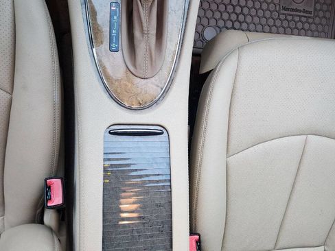 Used 2009 Mercedes-Benz E 350 Sedan image 25