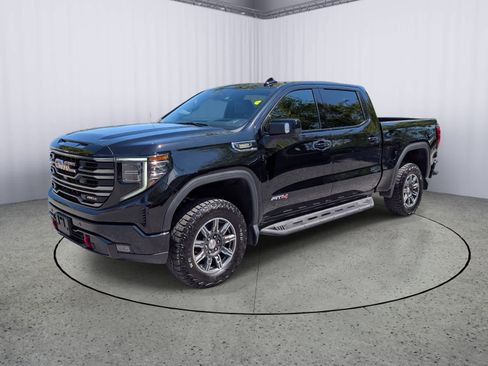 Certified 2025 GMC Sierra 1500 AT4 w/ Technology Package AWD/4WD image 6