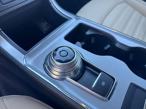 Used 2022 Ford Edge SEL w/ Convenience Package image 24