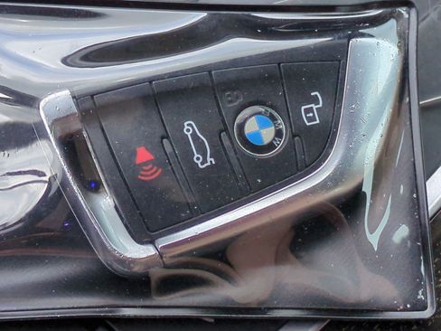 Used 2020 BMW 330i Sedan w/ Convenience Package RWD image 35