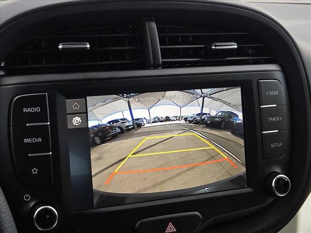 Used 2025 Kia Soul LX FWD image 23