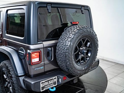 Used 2024 Jeep Wrangler Unlimited image 20