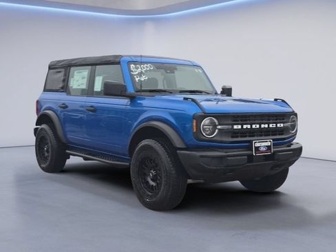 New 2025 Ford Bronco 4-Door AWD/4WD image 2