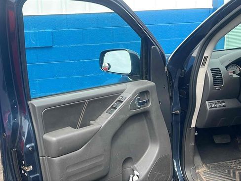 Used 2021 Nissan Frontier PRO-4X w/ Pro-4x Utility Package image 11