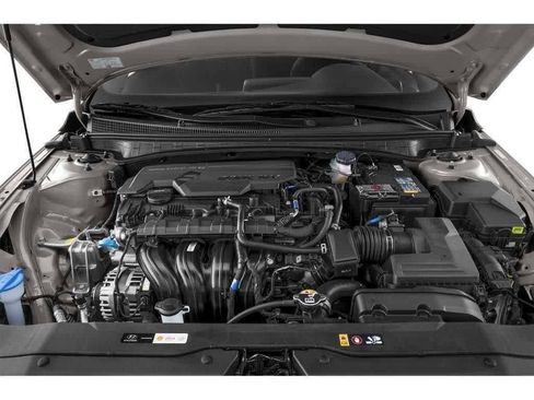 Certified 2025 Hyundai Elantra Sport FWD image 35