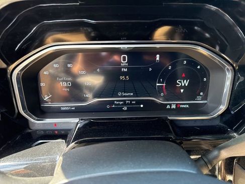 Used 2022 GMC Sierra 1500 Elevation image 32