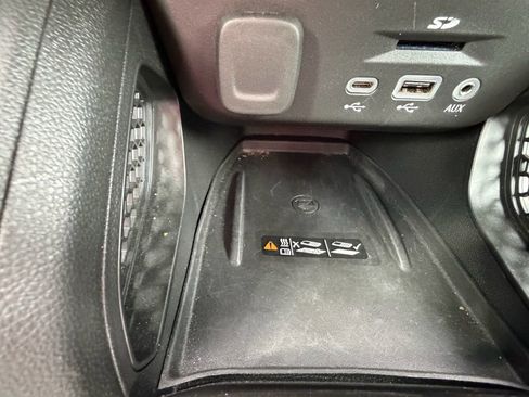 Used 2022 Chevrolet TrailBlazer RS w/ Technology Package image 25