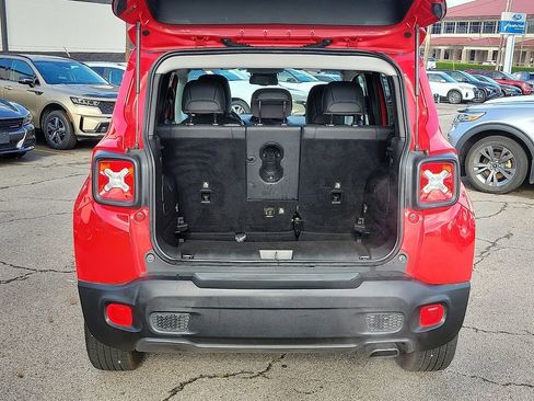 Used 2022 Jeep Renegade Limited image 8