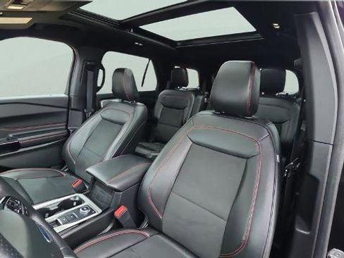 Certified 2022 Ford Explorer ST-Line w/ Class IV Trailer Tow Package image 17