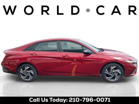 Certified 2025 Hyundai Elantra Sport image 8