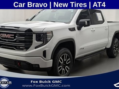 Certified 2025 GMC Sierra 1500 AT4 w/ AT4 Premium Package AWD/4WD image 1