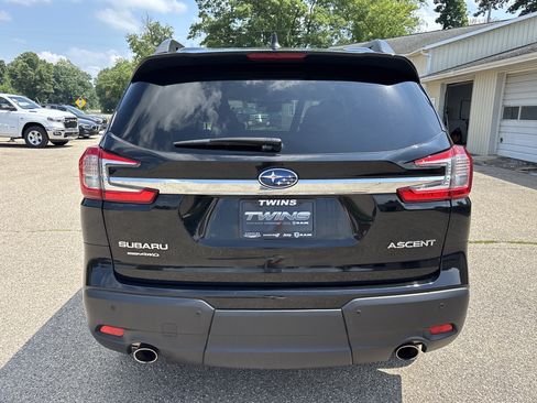 Used 2024 Subaru Ascent Premium w/ Convenience Package AWD/4WD image 4