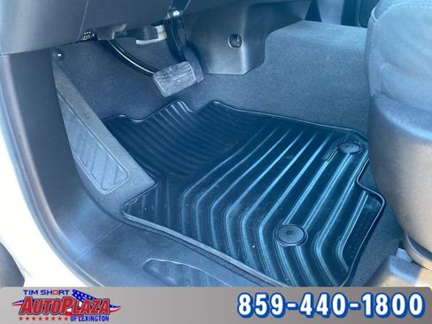 Used 2022 Chevrolet Silverado 2500 Custom w/ Custom Value Package image 35