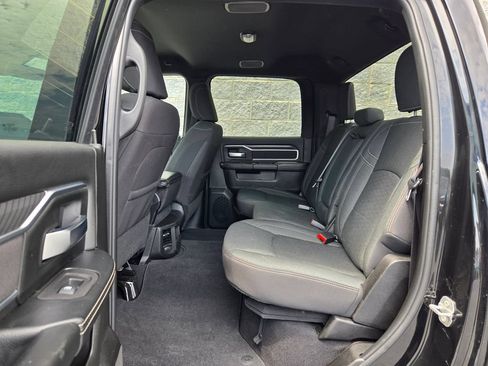 Used 2025 RAM 2500 Big Horn AWD/4WD image 40