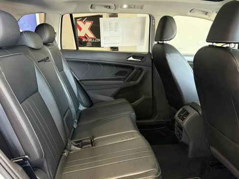 Used 2022 Volkswagen Tiguan SE AWD/4WD image 29