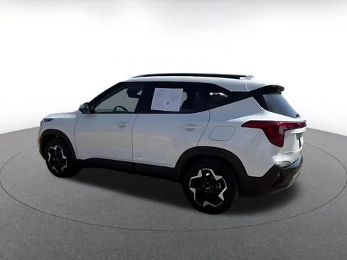 Used 2025 Kia Seltos S image 10