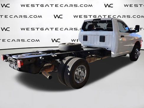 Used 2022 RAM 3500 Tradesman w/ Chrome Appearance Group image 29