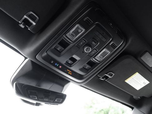 Used 2021 Cadillac Escalade ESV Sport w/ Driver Assist Tech Package AWD/4WD image 27