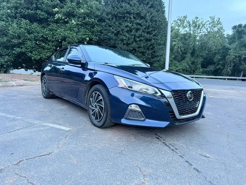 Used 2019 Nissan Altima 2.5 S FWD image 2