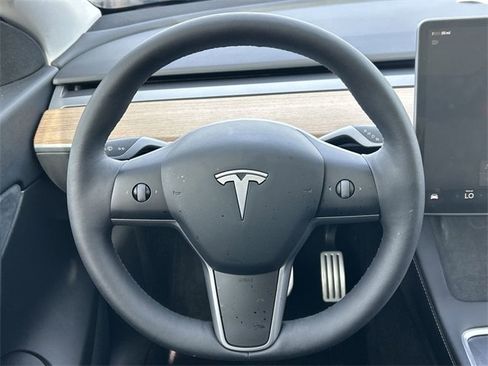 Used 2022 Tesla Model Y Performance image 22