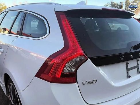 Used 2015 Volvo V60 T5 Premier FWD image 14