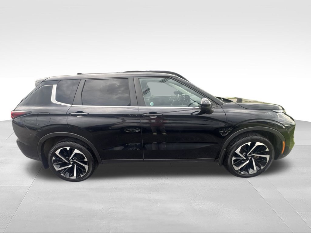 Used 2022 Mitsubishi Outlander SE AWD/4WD image 11