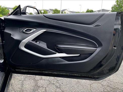 Used 2018 Chevrolet Camaro LT RWD image 21