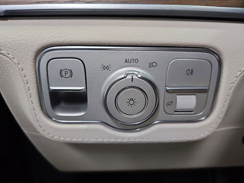 Certified 2026 Mercedes-Benz GLS 450 4MATIC image 29