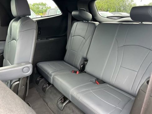 Used 2023 Buick Enclave Essence w/ Experience Buick Package FWD image 19