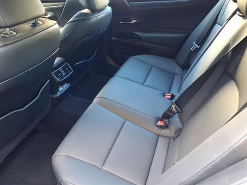 Certified 2024 Lexus ES 350 w/ Premium Package image 8