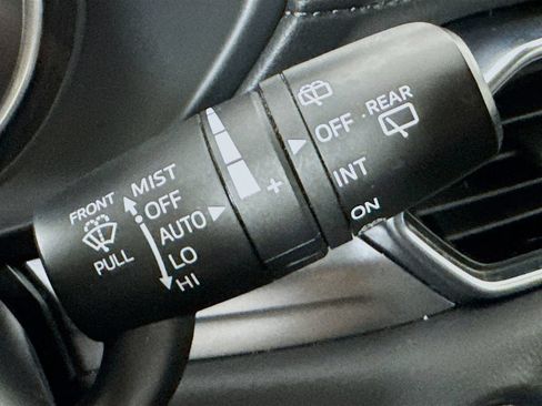 Used 2019 MAZDA CX-5 Touring FWD image 13