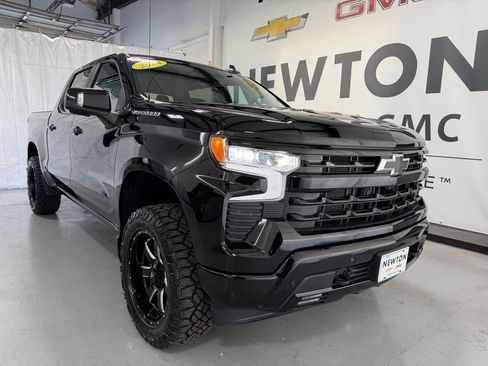 Used 2024 Chevrolet Silverado 1500 RST w/ Convenience Package II AWD/4WD image 40