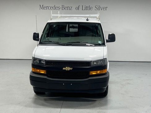 Used 2025 Chevrolet Express 2500 w/ Driver Convenience Package image 9