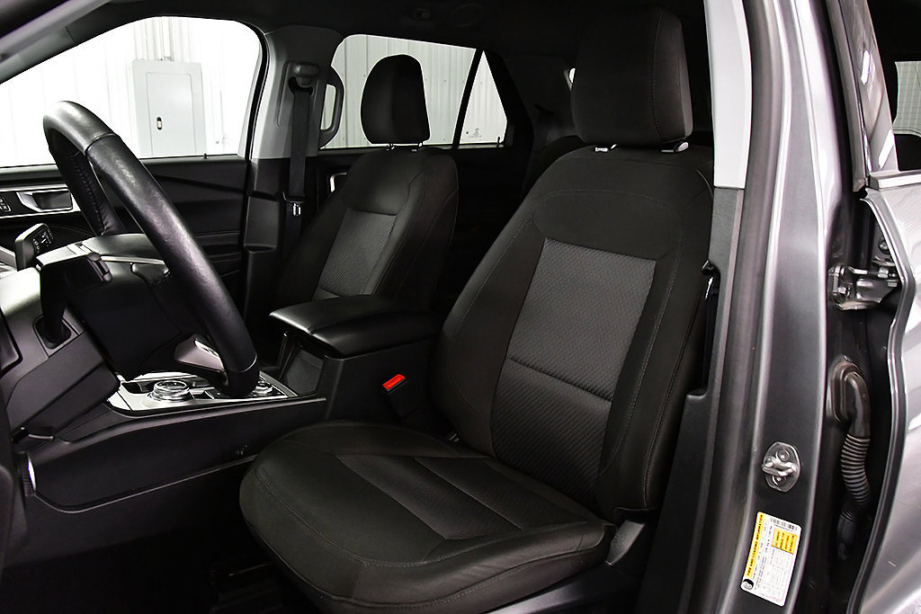 Used 2024 Ford Explorer XLT AWD/4WD image 29