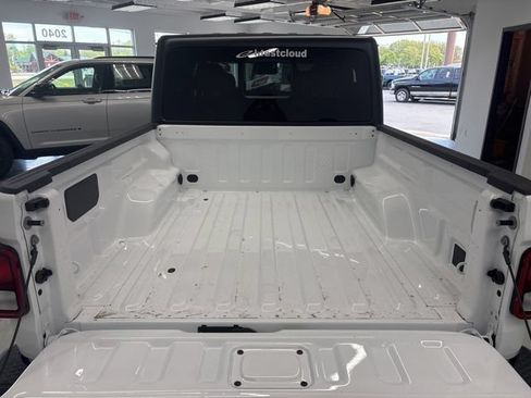 New 2026 Jeep Gladiator Sport AWD/4WD image 10